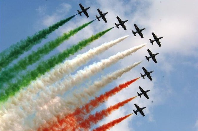 Frecce Tricolori Ecco Il Programma Della Stagione Acrobatica 2014 