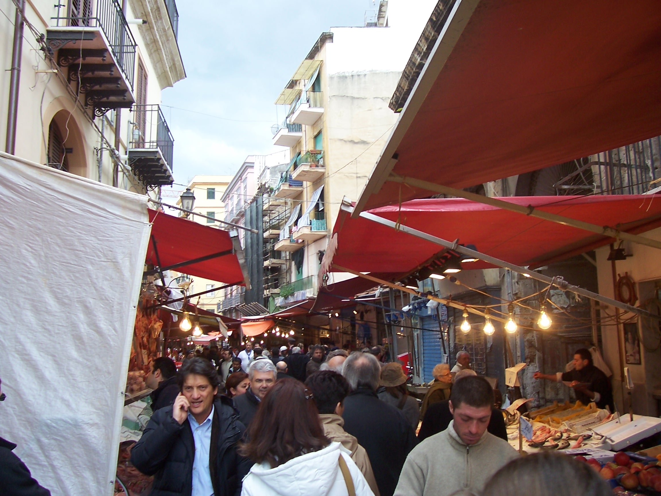 Palermo – Storia, gastronomia siciliana e folclore presso il mercato di ...