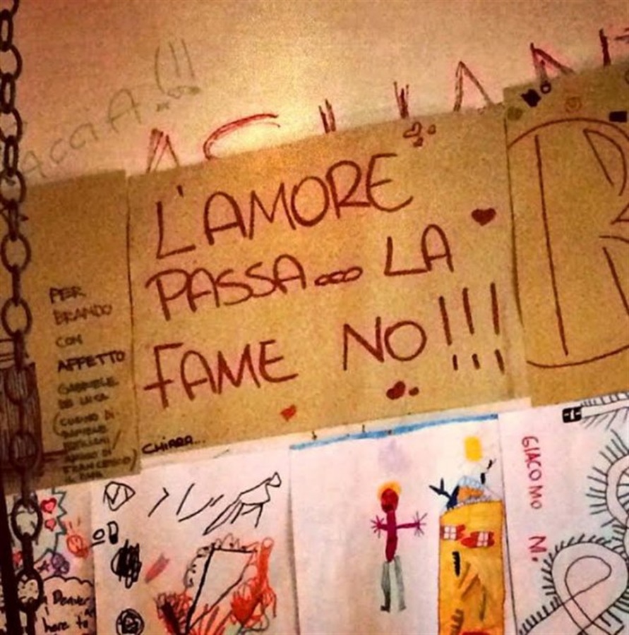 'L'amore passa, la fame no' le