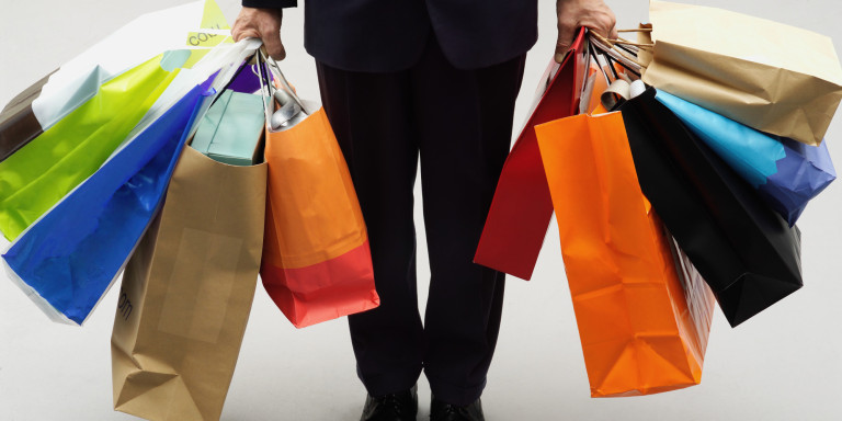 Fa shopping in due centri commerciali, ma non passa dalla cassa: arrestato  49enne - SiciliafanSiciliafan