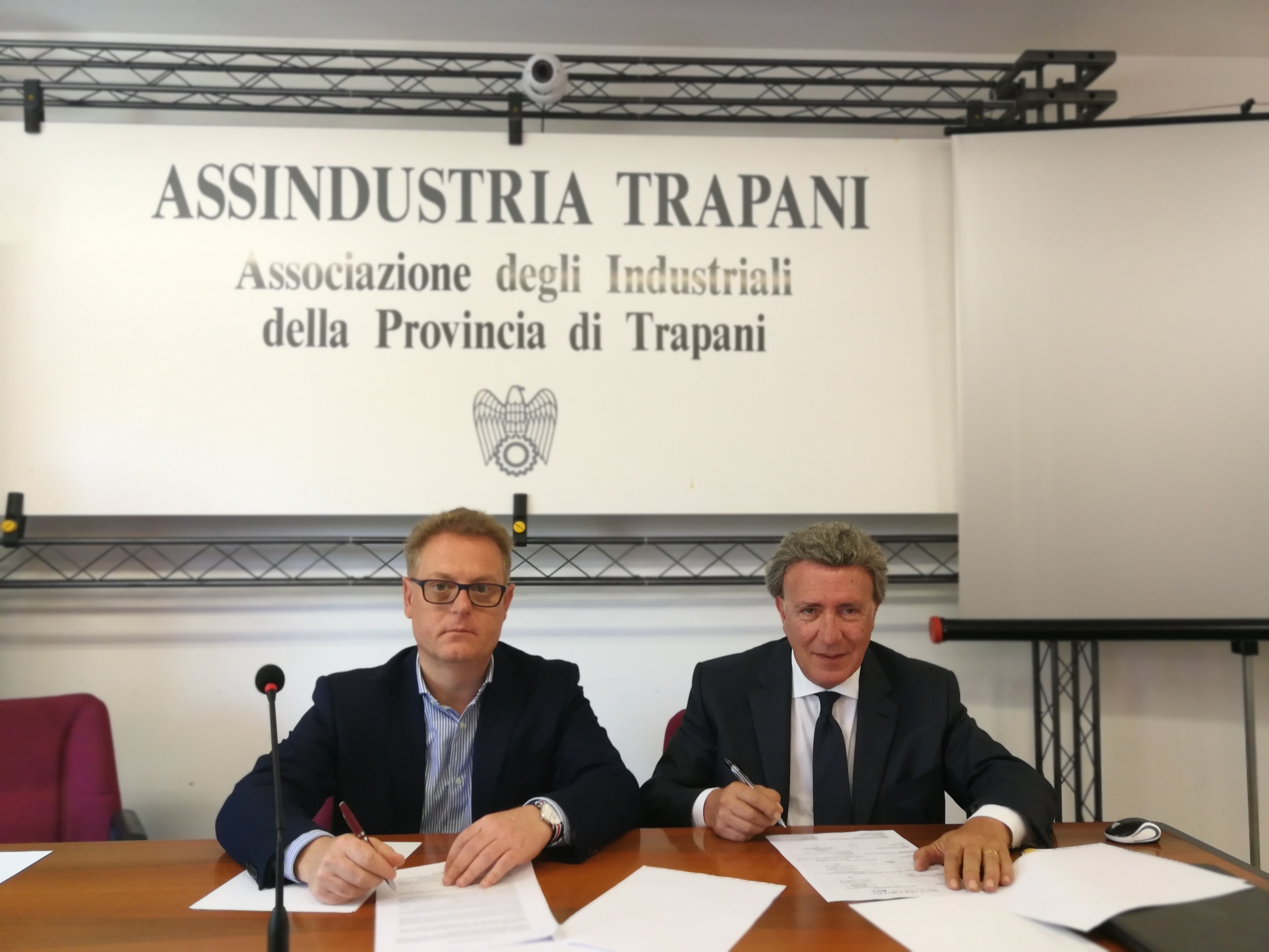 Don Rizzo Banca Don Rizzo firma protocollo con Sicindustria per sostegno micro ...
