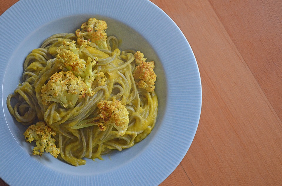 Pasta con il cavolfiore fritto, ricetta originale siciliana Siciliafan