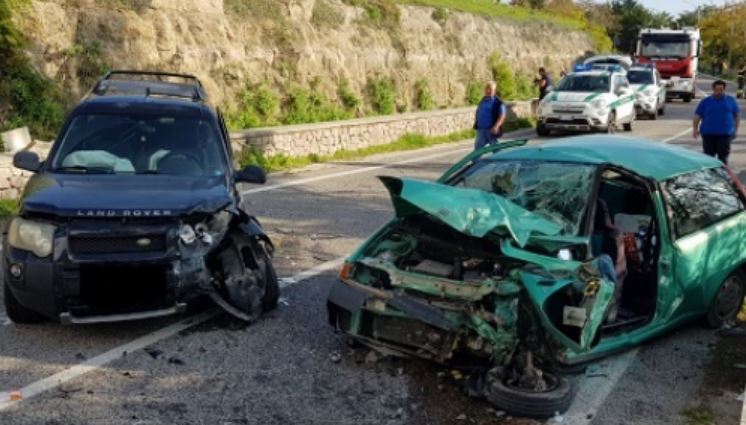 Scontro tra due auto, donna di 47 anni muore nel Ragusano - Siciliafan