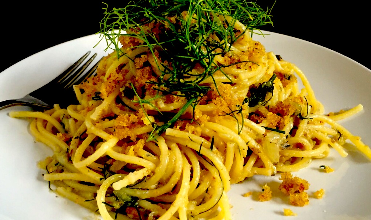 Pasta con le Sarde e il Finocchietto, ricetta e storia del tipico