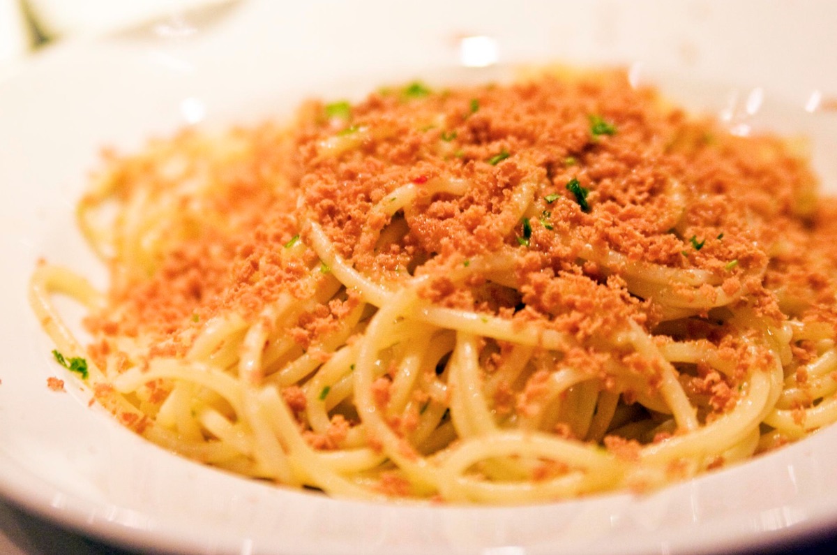 Spaghetti in Salsa Moresca, la ricetta tipica siciliana Siciliafan