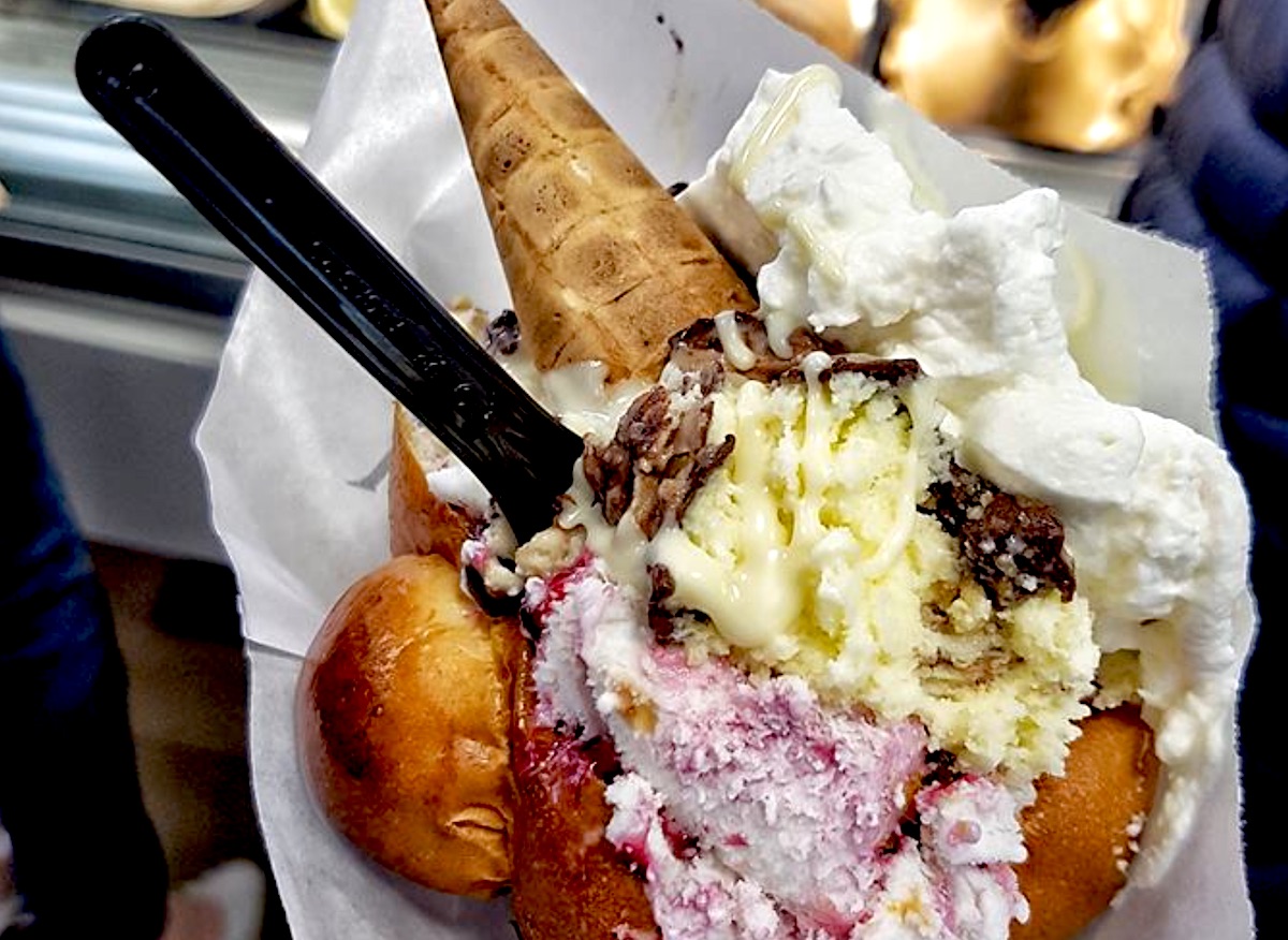 Brioche con gelato, regina dell'estate siciliana il dessert perfetto