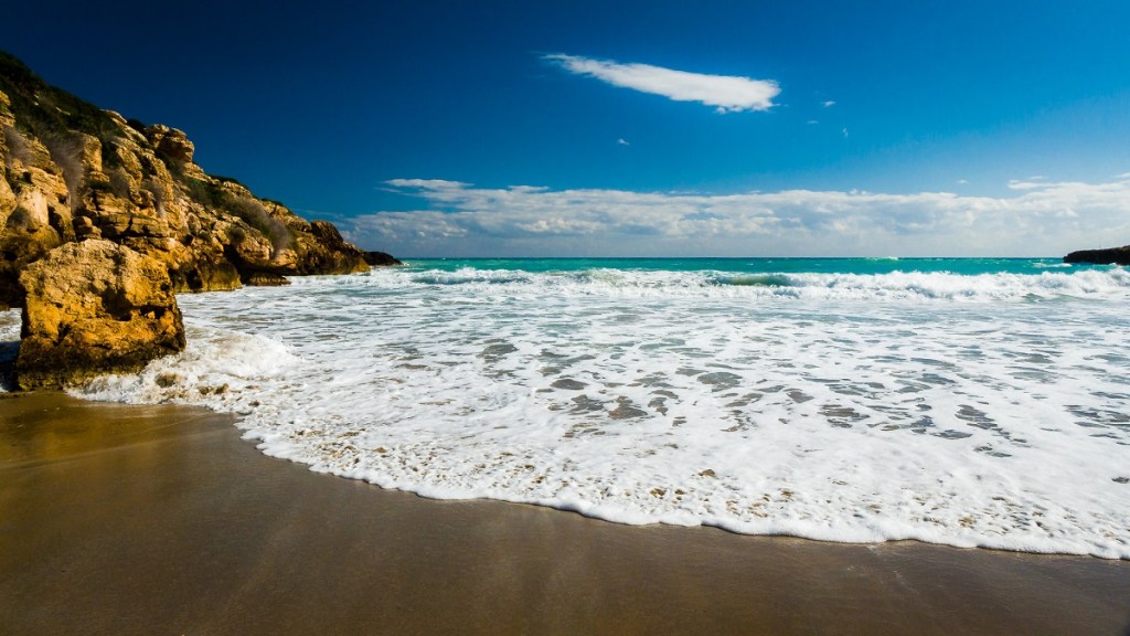 Calamosche fa innamorare gli inglesi del Guardian: "È una delle spiagge più belle d'Europa"