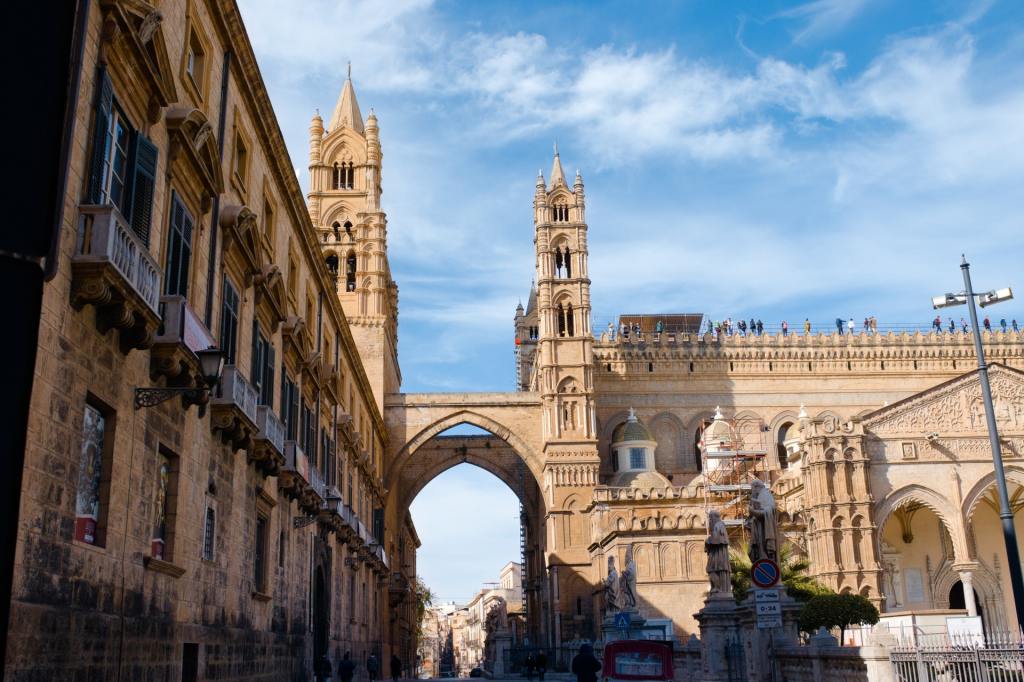 Alla Cattedrale di Palermo tornano le basole: il "nuovo" fascino antico