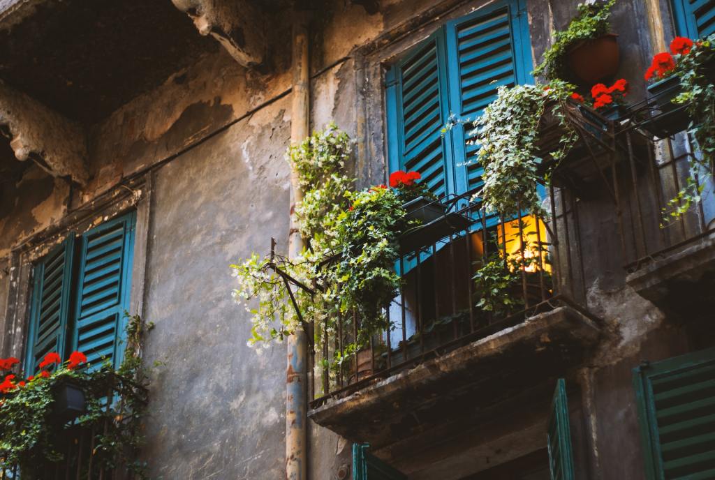 Airbnb, famiglia francese soggiornerà gratis per 1 anno a Sambuca di Sicilia
