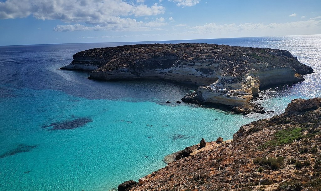 Lampedusa, Spiaggia dei Conigli a numero chiuso: come prenotare, regole