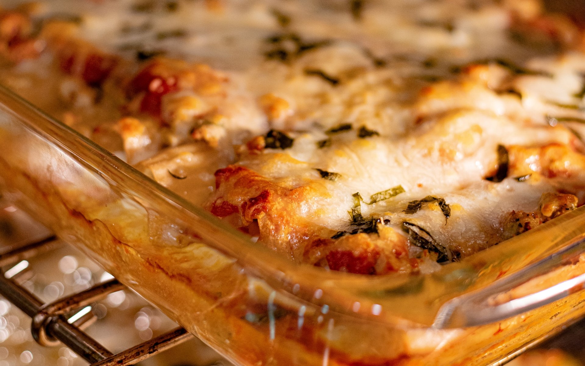 Pasta al forno con salsiccia e melanzane, la ricetta siciliana sul Guardian