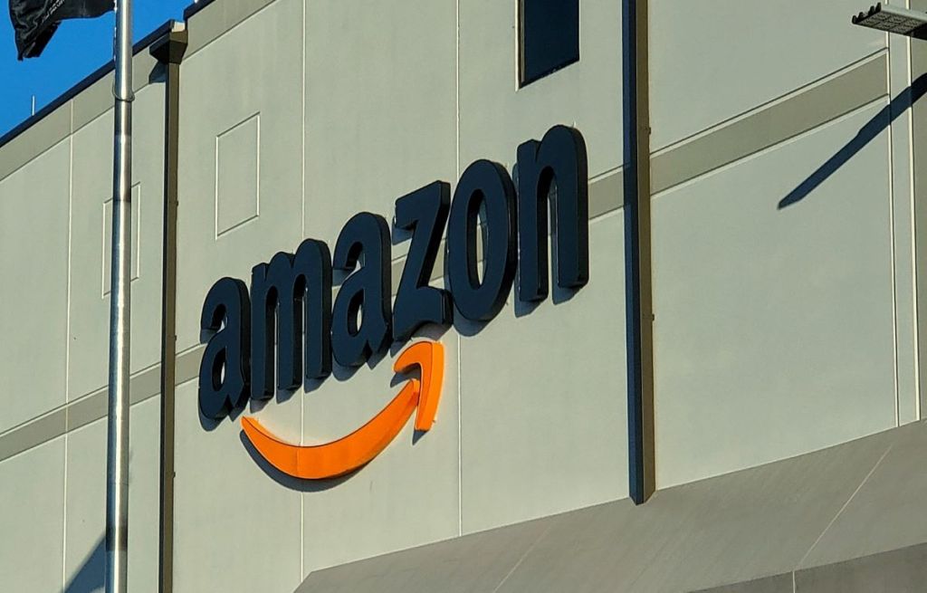 Nel 2021 Amazon ha investito oltre 4 miliardi di euro in Italia: i progetti per la Sicilia