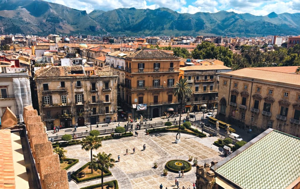 "Fly to Palermo", una notte gratis per chi vola in città: come funziona l'iniziativa
