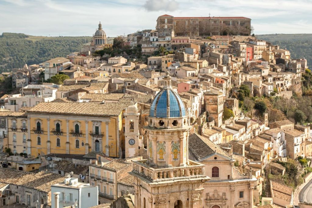 Sicilia tra le migliori destinazioni al mondo per il 2023: meta ideale per sole e avventure