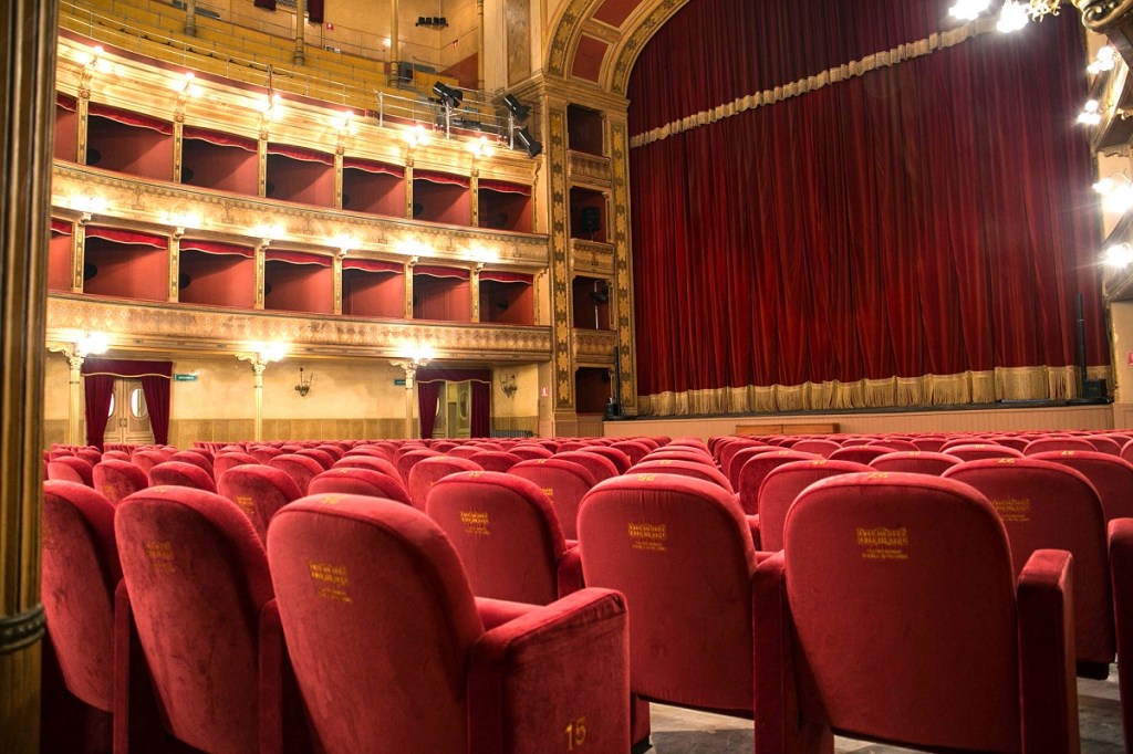 Il Teatro Biondo di Palermo seleziona progetti da mettere in scena: come partecipare