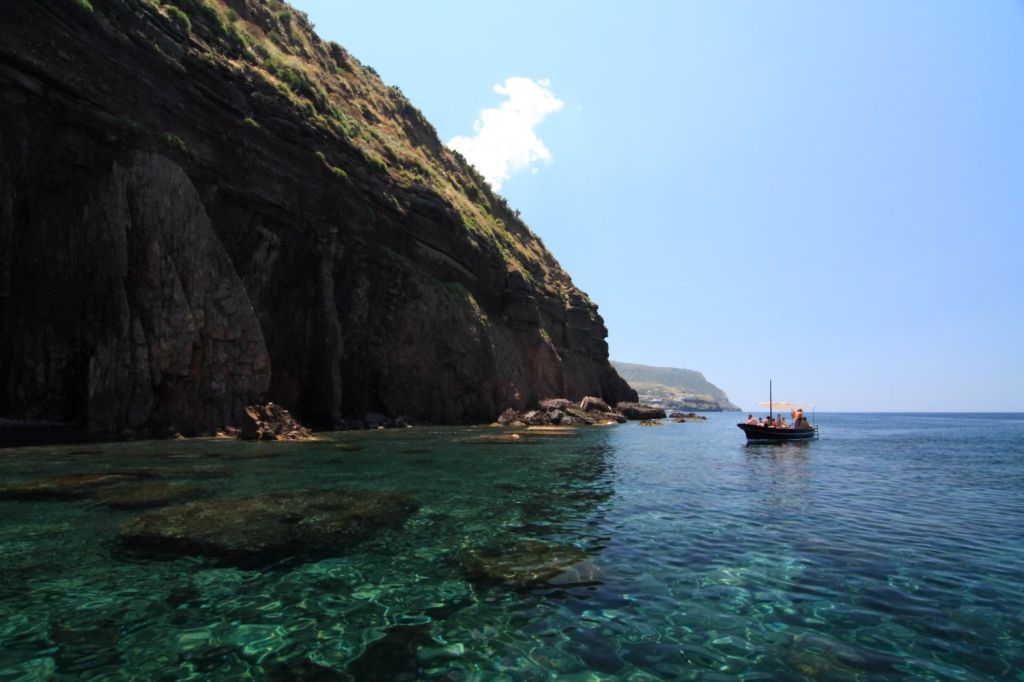 "Il paradiso è in Sicilia: sono qui ben 3 delle 9 isole da vedere almeno una volta nella vita"