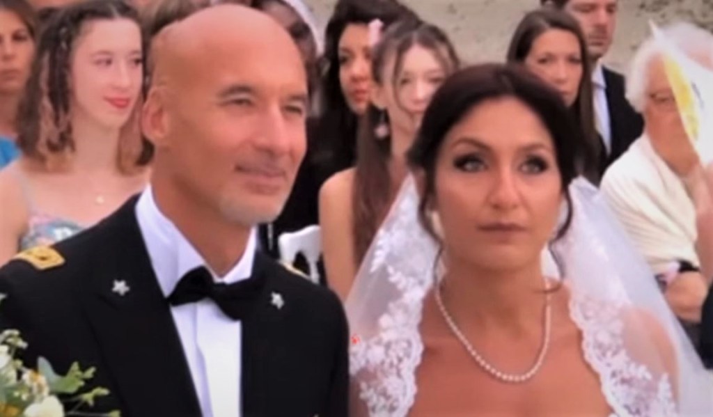 Luca Parmitano si è sposato, l'annuncio e la dedica alla sua Marta: "Spazio è ciò che ci unisce"