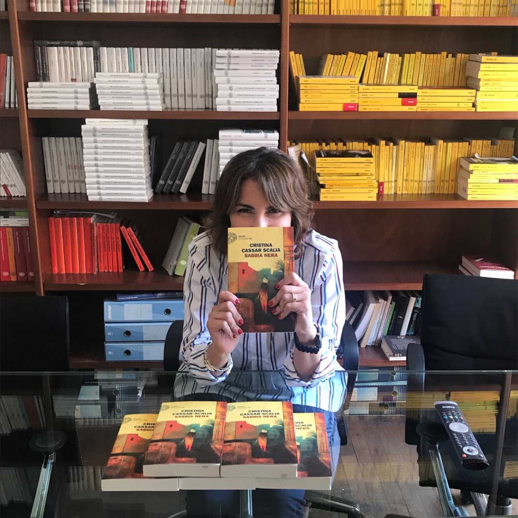 Cristina Cassar Scalia, biografia e opere della scrittrice siciliana che ha  ideato Vanina Guarrasi