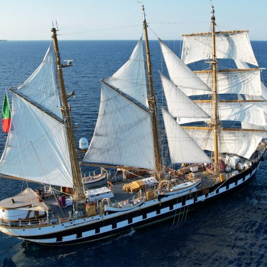 Nave Scuola Palinuro