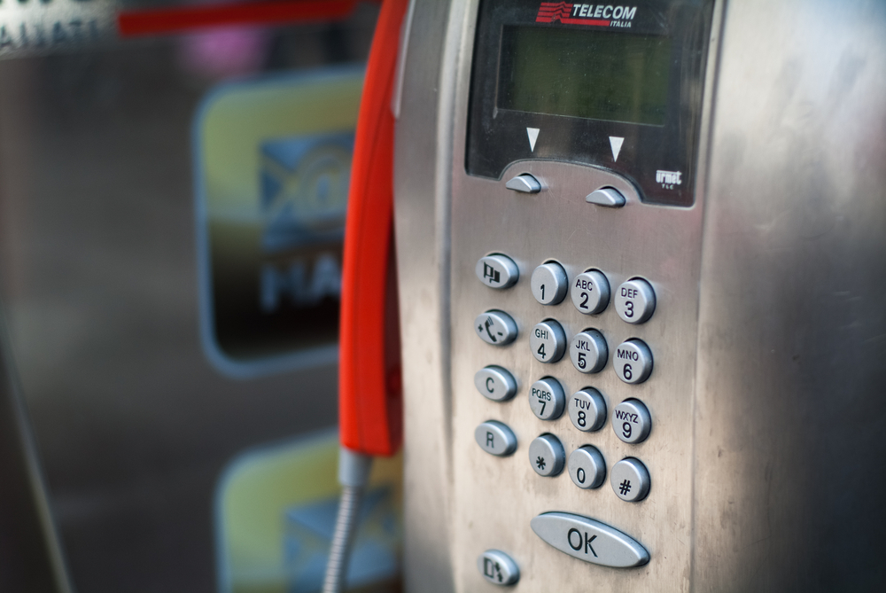 Cabine telefoniche in Sicilia: fine di un'era, al via gli smantellamenti