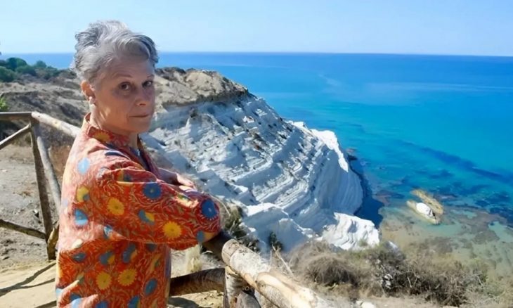 Simonetta Agnello Hornby alla Scala dei Turchi di Realmonte