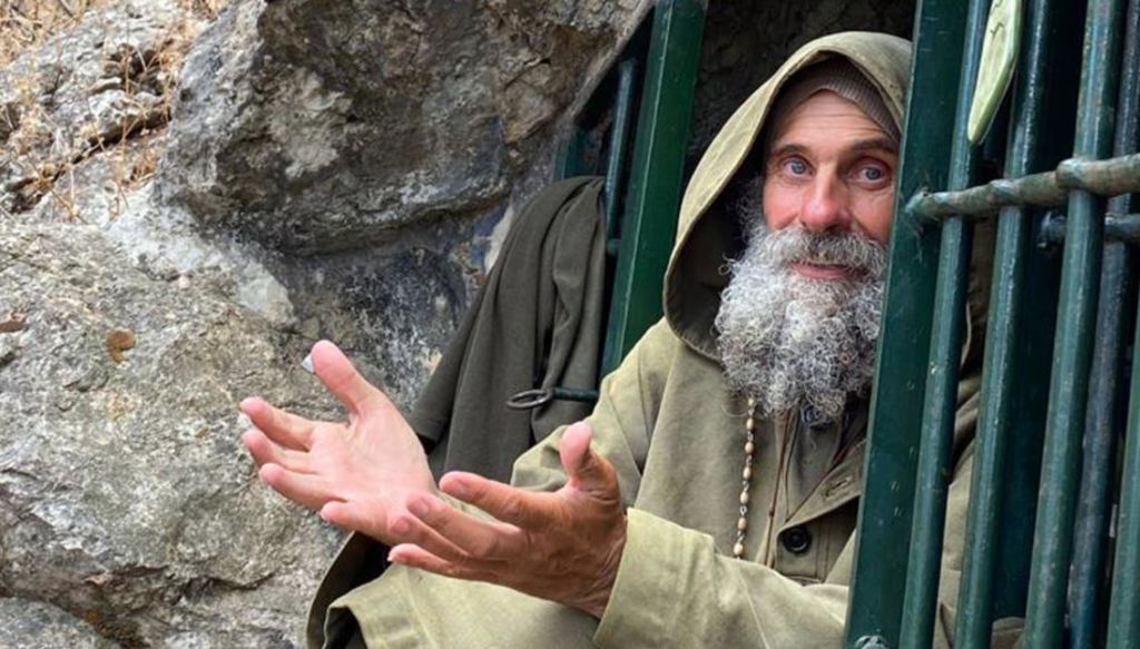 Un anno senza Biagio Conte: Poste Italiane ricorda l'angelo dei poveri con un annullo speciale