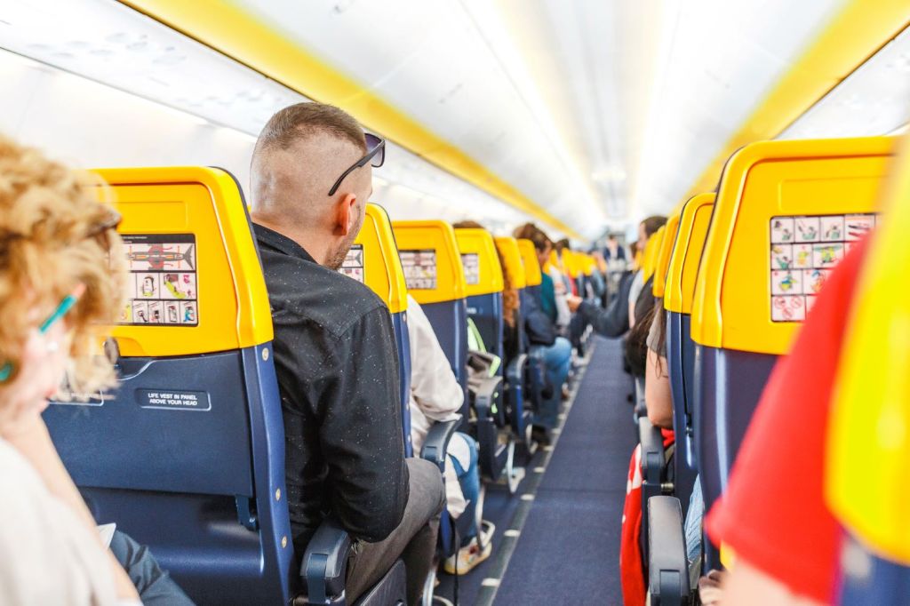 Lavoro, Ryanair cerca personale in Sicilia: due giornate di selezioni, come partecipare
