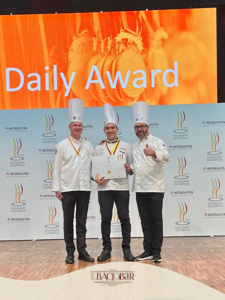 La premiazione di Giuseppe Molinaro La premiazione di Giuseppe Molinaro