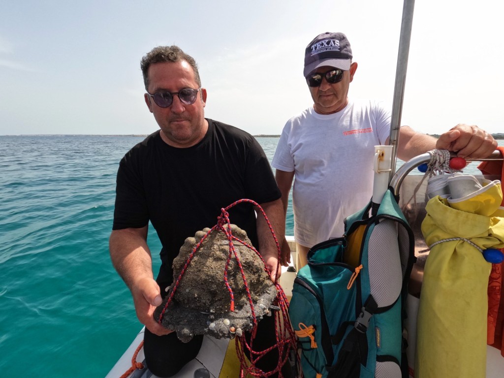 L'elmo rinvenuto a Vendicari