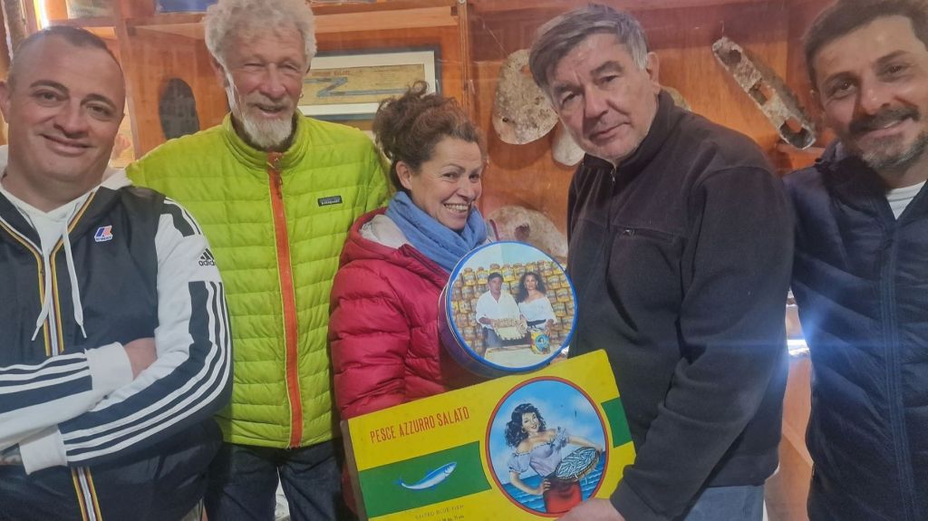 Girano il mondo su una casa trainata da due cavalli, Kristen e Pierangelo fanno tappa in Sicilia