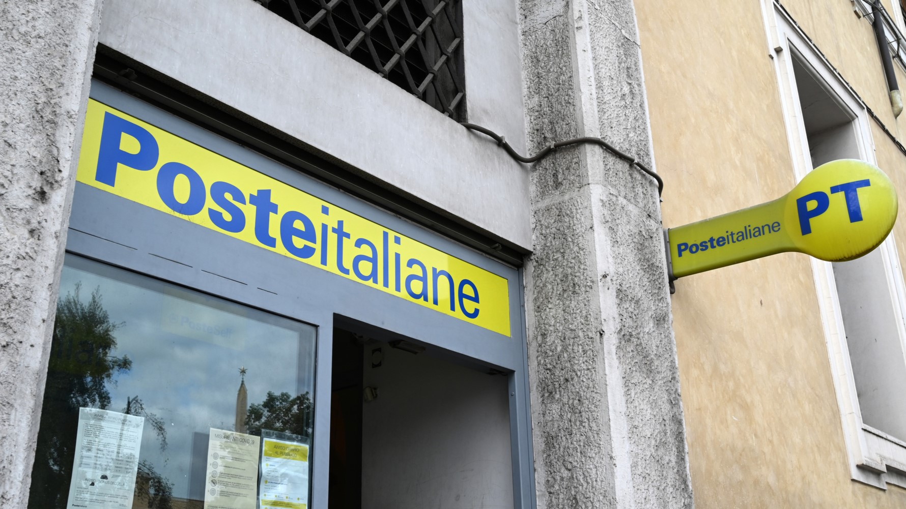 centro smistamento poste italiane catania