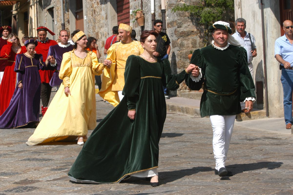 A Geraci Siculo torna la Giostra dei Ventimiglia: oltre 30 tra ...