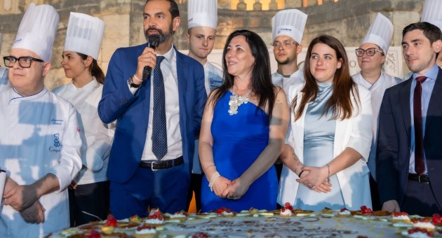 Trent’anni di dolce eccellenza: Messina celebra la storia della maestra pasticciera Loredana Ermini