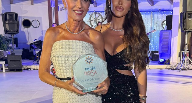 A Maria Grazia Di Francesco di Casa Grazia il “Timone Rosa” del Club Nautico Gela